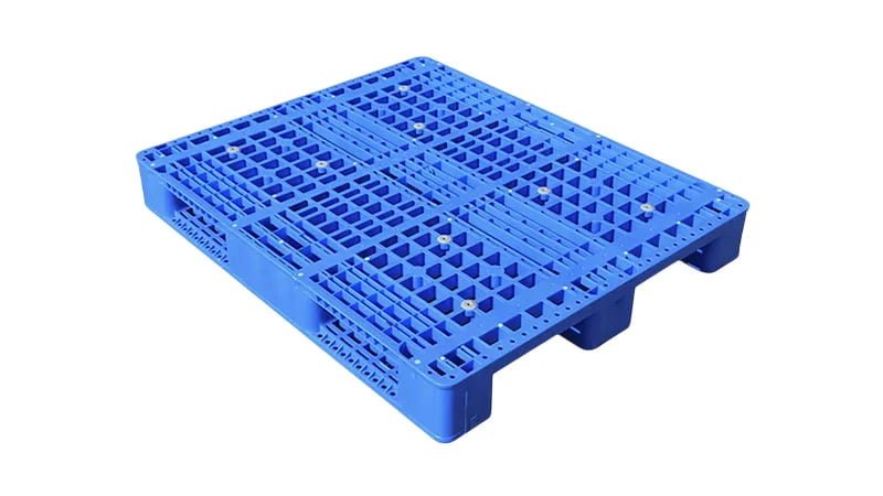Three-Runner Plastic Pallets