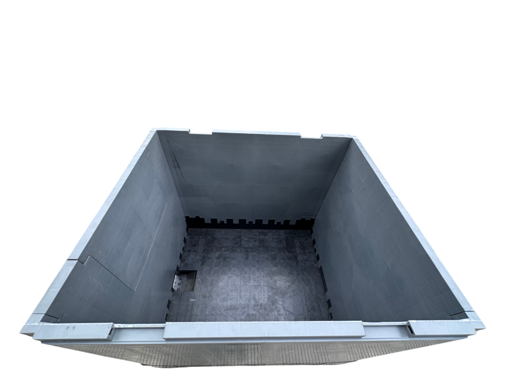 Solid IBC Collapsible Liquid Bin With Bottom Discharge And Drop Door image 4